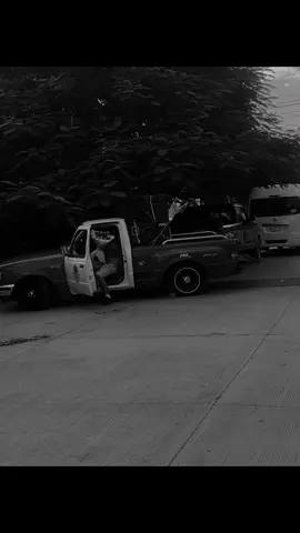 Gracias a Dios tengo a mis padres a mi lado, espero su papi también les den tan bonita sorpresa como la mía 🥹🙏🏻❤️#HBD #a #miiii QUIERES VER EL VIDEO ORIGINAL?? Coméntame 🙌🏻😎