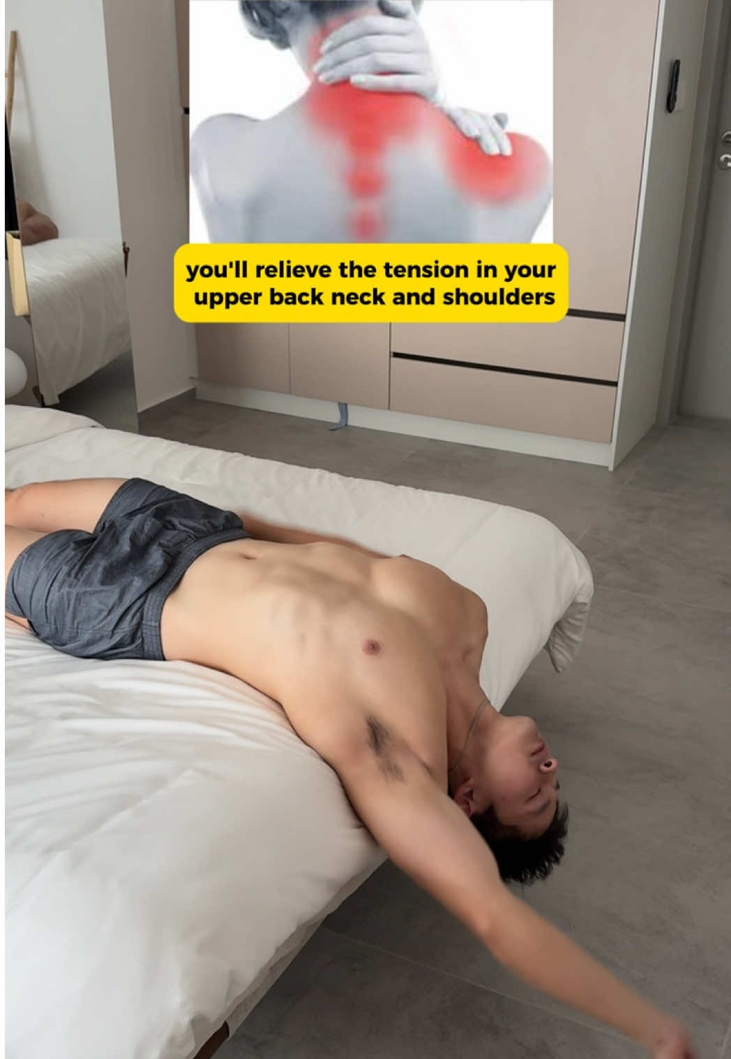 Relax your mind and body before bed with these simple 5 minutes movement routine✨#fyp #health #wellness #sleep #SelfCare 