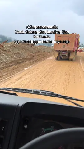 Apalah daya kami yg cuma sibuk kerja 😌 #wedabaynikel🇲🇨🎌 #malukupride🏝🔥fypシviral #anakrantau #manadopunya #viraltiktok #fyp #kuliboy 