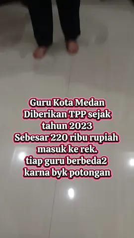 Tuntutan Guru