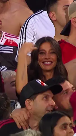 Sol Pérez y su aliento a River en la #CopaArgentinaEnTyCSports.