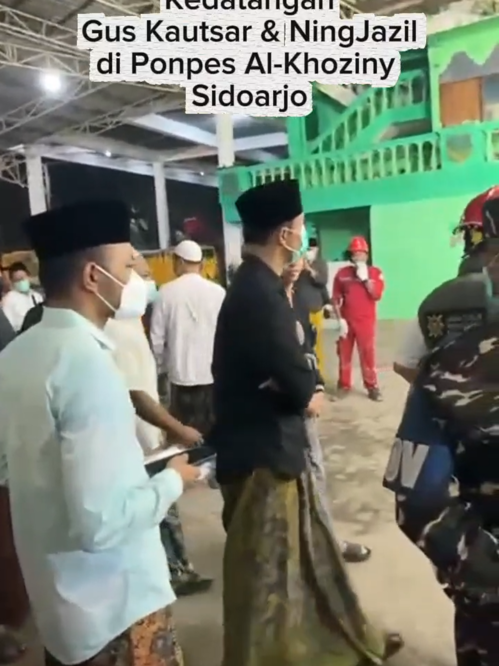 Gus Kautsar & Ning Jazil berkunjung ke Ponpes Al-Khoziny Sidoarjo #ningjazil #guskautsar #sidoarjo #alkhozinybuduran #evakuasi 