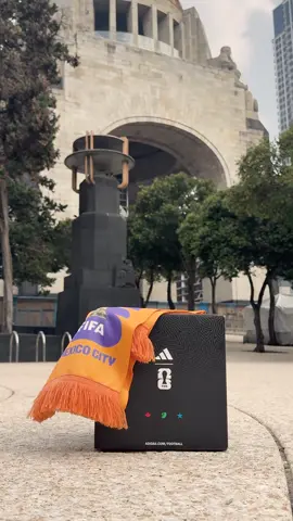 🤩⚽ ¡El momento llegó! @Leonardo Riaño , @🔥 DE CABECITA | Futbol ⚽️@blue  y @Maribel García  #tuvieron en sus manos al protagonista del Mundial: el TRIONDA, balón oficial de la Copa Mundial de la FIFA 2026™. ¿Listos para verlo rodar en la CDMX? 🇲🇽 #Somos26 #SomosMexicoCity #FIFAWorldCup