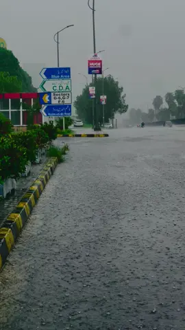 First winter rain in islamabad❤️‍🩹🌧️🌧️🌧️#foryou #foryoupage #beautiful #islamabad #zeeshanzaman200 