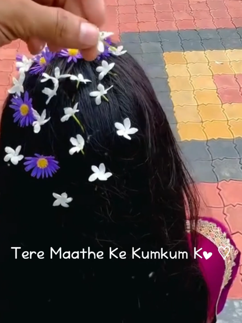- Tere Maathe Ke Kumkum Ko 🥰🤗 #foryou #foryoupage #fyp #lyrics_songs #bd_lyrics_society 