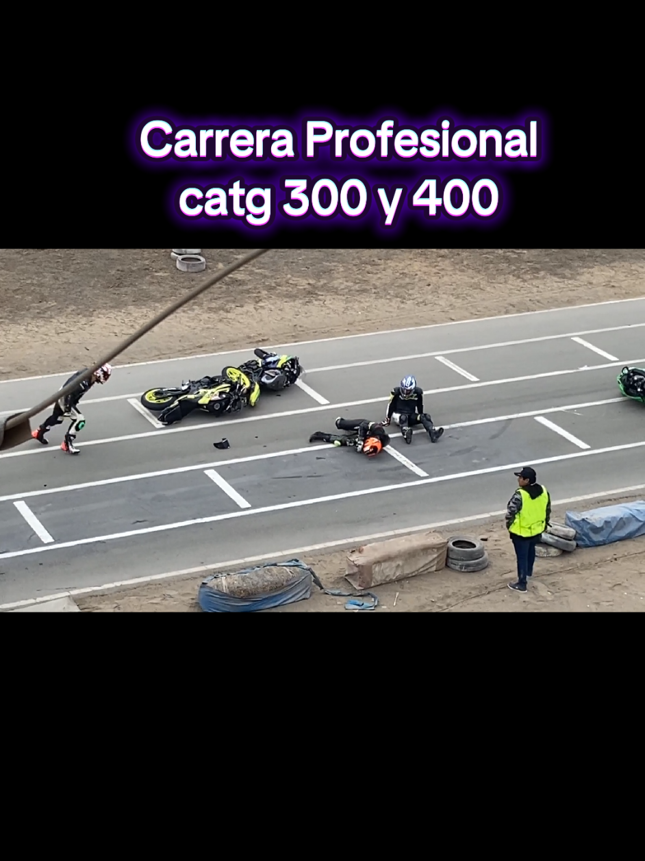 caida en la categoria 300/400 . . #motos #biker #caida #motopasion #bikerlife 