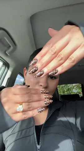 the perfect fall nails 🤎🍂🧸🍁@Kylan Seattle, Wa ty you always slay my nails💖 #polkadot #nailsart #seattleesthetician #fyp #girls 