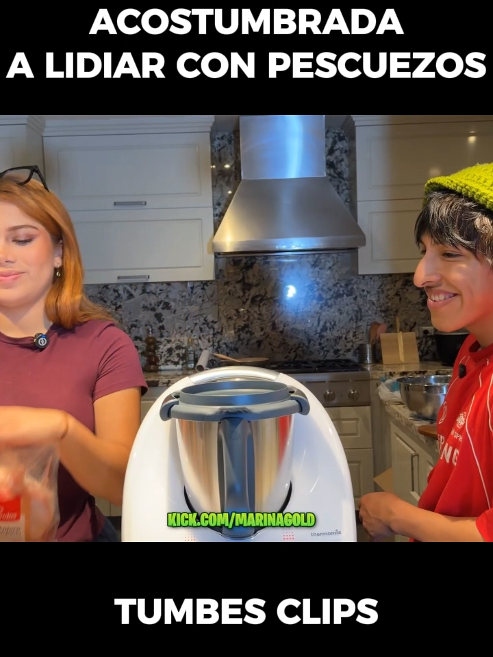 Ya esta acostumbrada #marinagold #caradecristian #milenka #teampirras #gatchurras #zullyy_cs