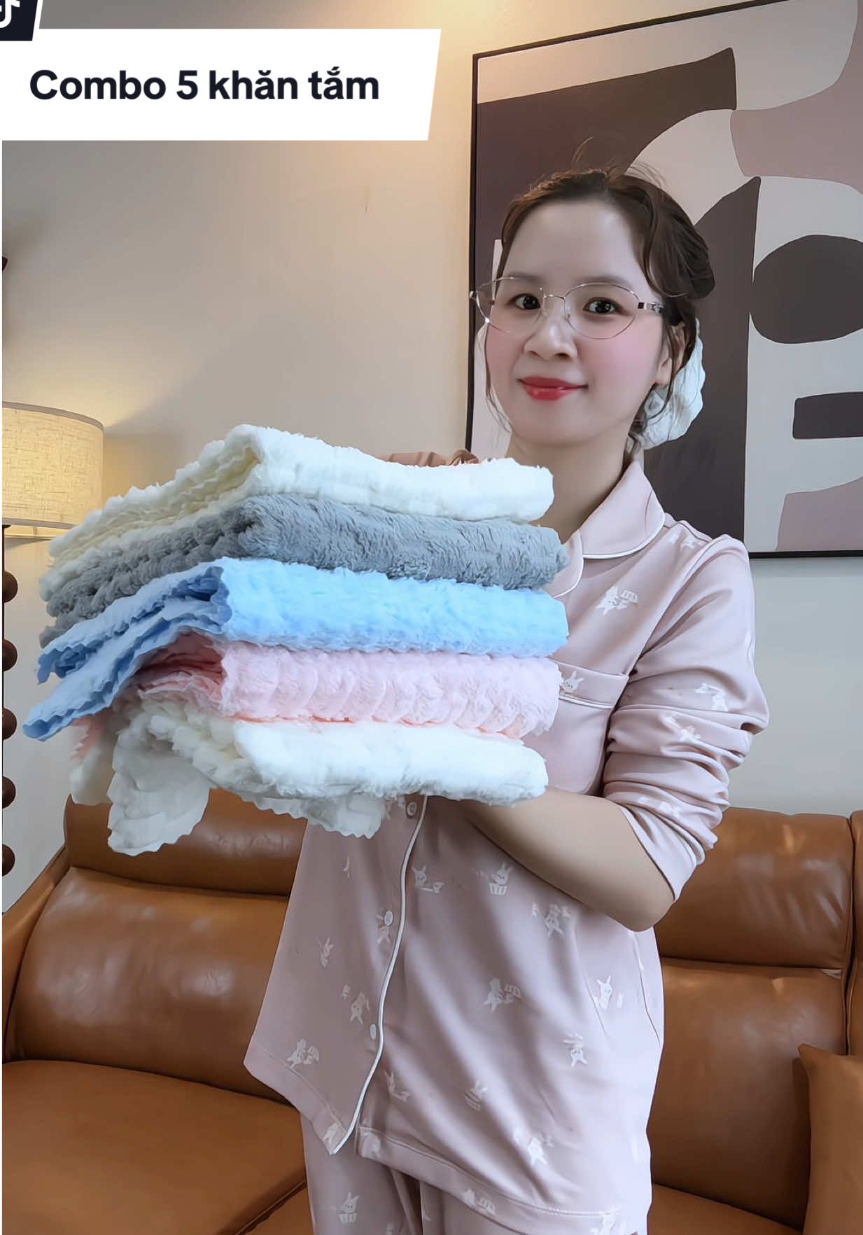 Khăn êm mềm thích lắm nha #khantam #khantamcotton #kaityphuong #khantamlongcuu  