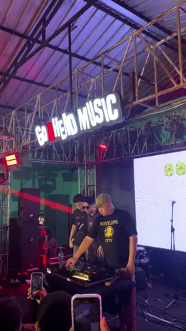 wsc main jam piro lek  #pekalongan #wsc #weekendersservicecrew #wargasecoundchoice #britpop 