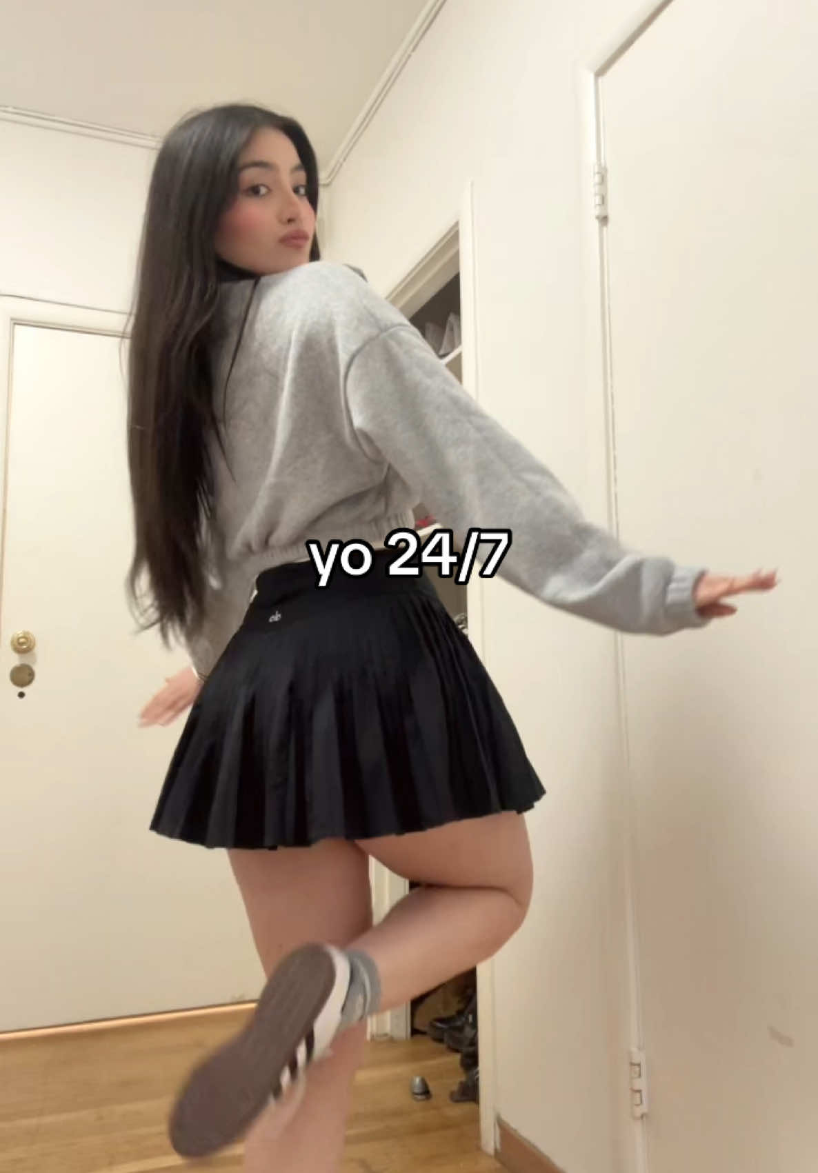 y vivvaaa los memes de claudia sheinnn