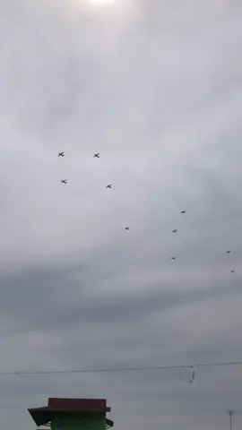 pesawat tempur hiasi langit karawang🤩