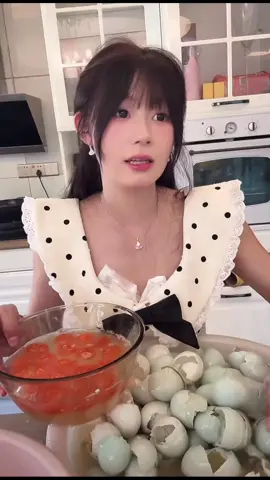 Ẻm đang live làm bánh  nè  #antinhcongchua #安静公主 #douyin 