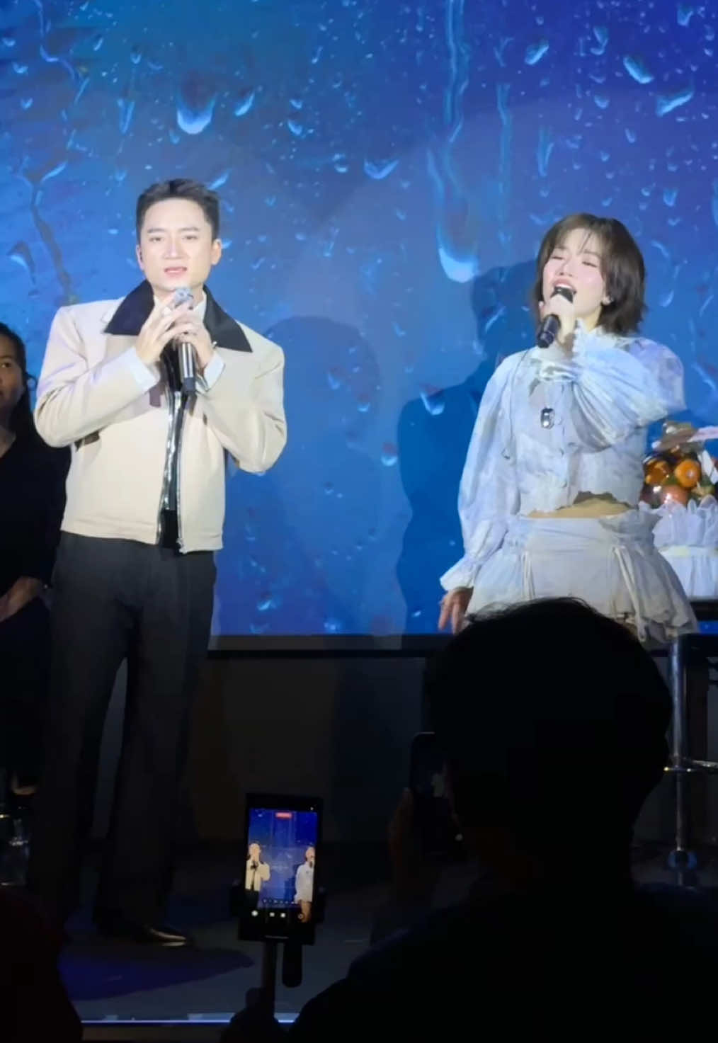 Thật ra đây đúng là lần đầu Ngọc hát với anh Quỳnh... trong tháng này 🤣 #LamBaoNgoc #PhanManhQuynh