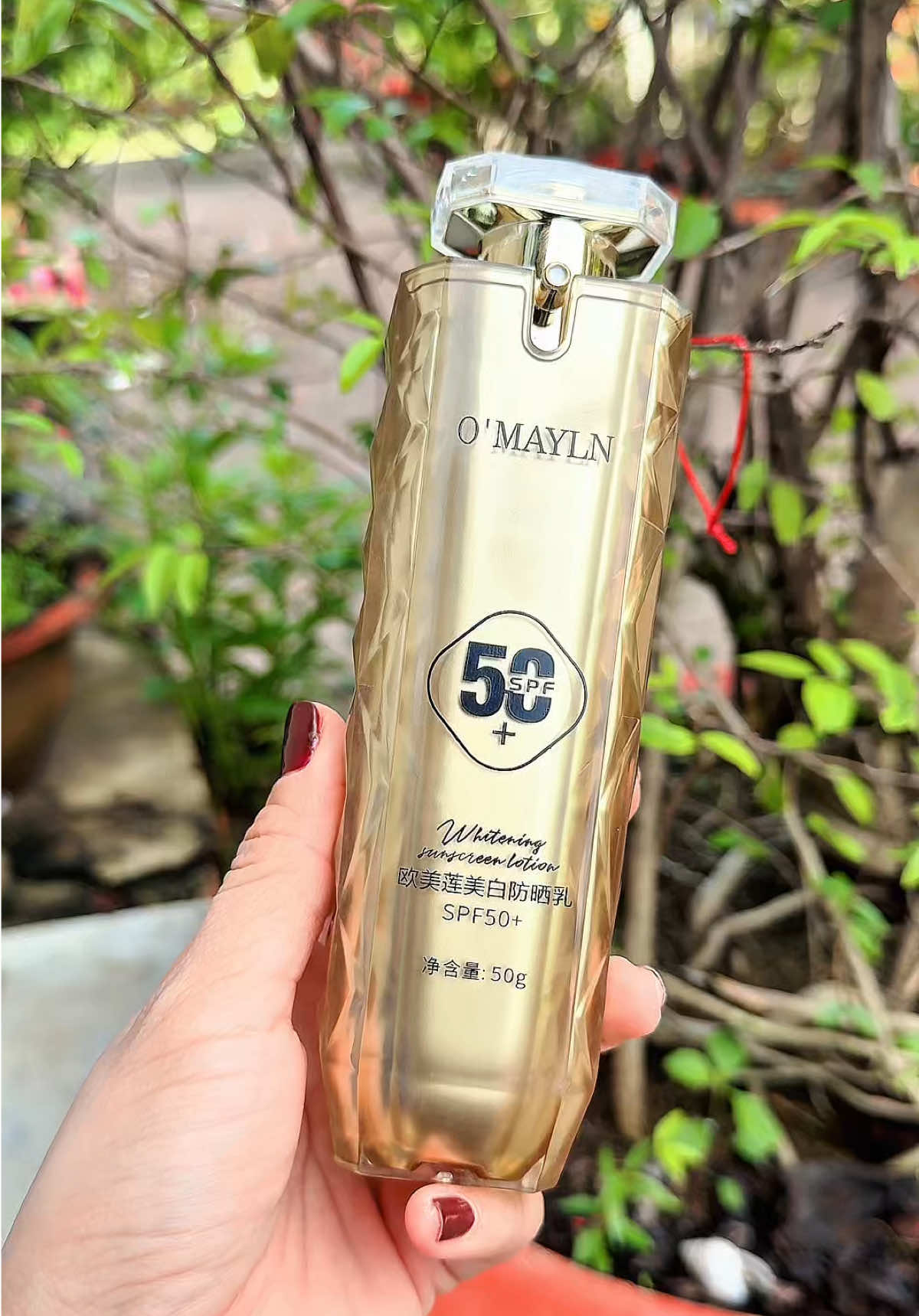 Kem chống nắng nâng tone kiềm dầu phù hợp mọi loại da 1 chai 50gr##anlin210##kemchongnang##kemchongnangnangtone##kemchongnangkiemdau##kemchongnangomayln 