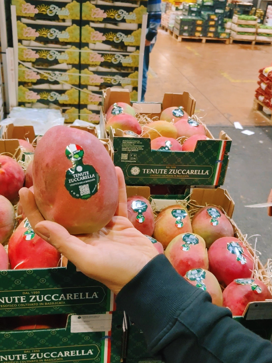 la frutta erotica e del benessere  #mango 