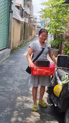 BÍCH PHƯƠNG VỢ XUÂN HÒA HÔM NAY 