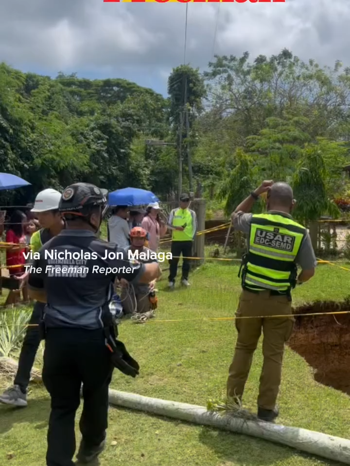 3-4 METRONG LALIM NA SINKHOLE, LUMITAW SA DAANBANTAYAN Isang sinkhole na tinatayang may lalim na 3 hanggang 4 na metro ang natuklasan sa Sitio Mayjo, Barangay Paypay, Daanbantayan, Cebu matapos ang magnitude 6.9 na lindol noong September 30. Ayon sa panayam kay Dr. Ted Esguerra, expedition doctor ng Philippine Mount Everest Team, ito ay isang oblique dissecting sinkhole na may sukat na 160 by 224 inches in diameter. Bukod rito, may apat pang sinkhole na natuklasan sa baybayin ngunit hindi pa nasusuri dahil sa high tide. Nakatakda rin magsagawa ng mas malalim na imbestigasyon ang mga geologist mula sa Department of Environment and Natural Resources. Courtesy: The Freeman / Nicholas Jon Malaga