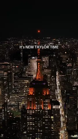 WHAT IS YOUR FAV TRACK? #empirestatebuilding #nyc #newyork #taylorswift #swifttok @Taylor Swift @Taylor Nation 