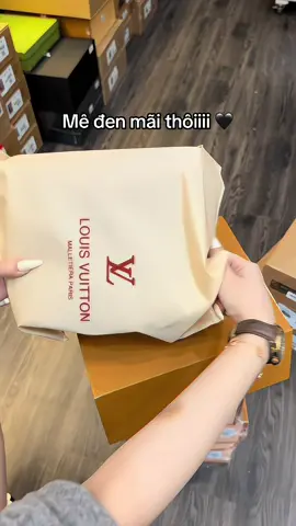 Mê đen thôiii 🖤🖤#xuhuong #tuixach #new2025 
