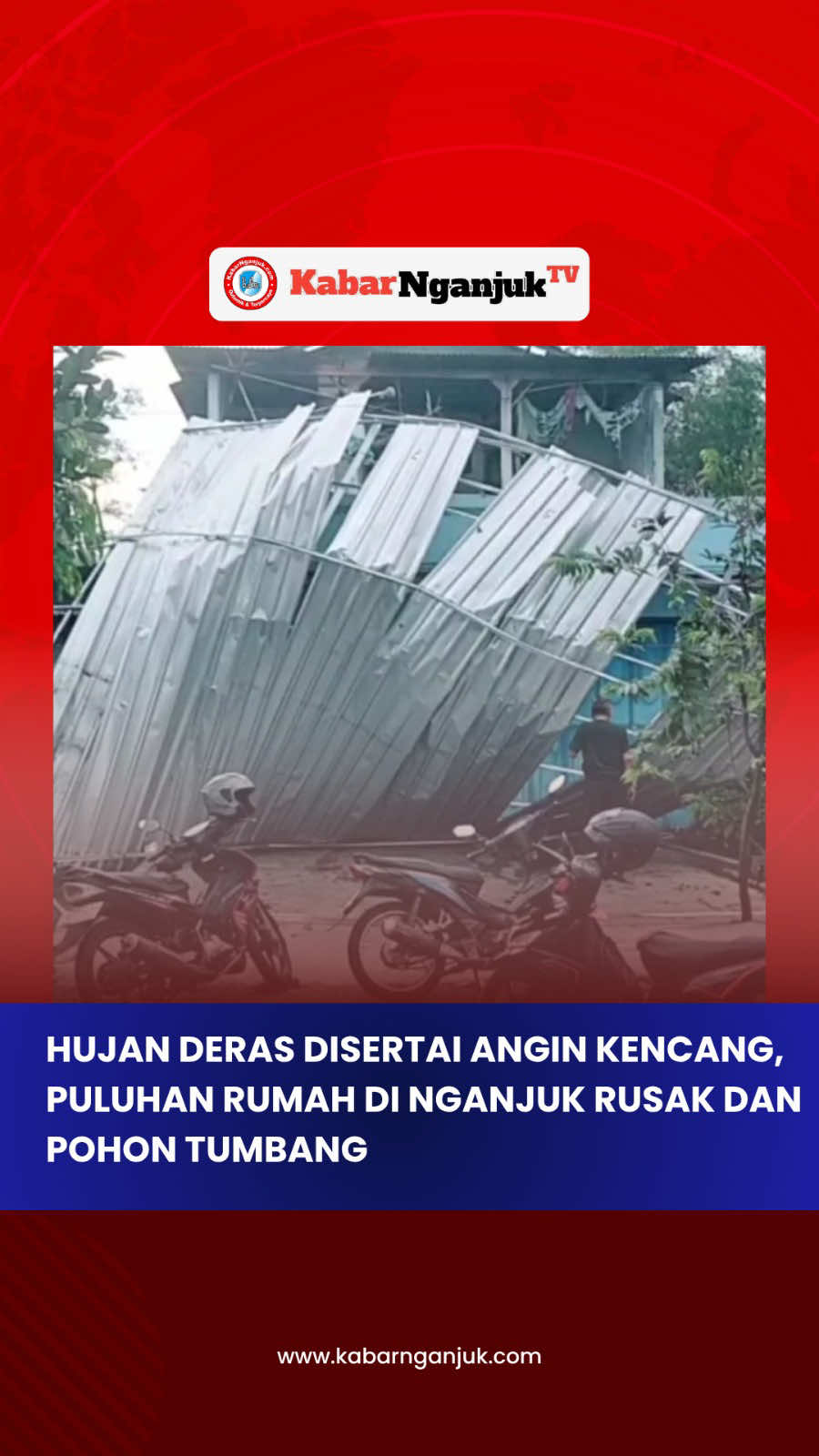 Hujan deras disertai angin kencang melanda Nganjuk, Jawa Timur, mengakibatkan puluhan rumah warga rusak, pohon tumbang, hingga tiang listrik miring dengan kabel berserakan. Petugas PLN dan BPBD langsung turun tangan melakukan perbaikan serta membersihkan pohon yang menutup jalan, sementara warga berharap pemerintah memberi perhatian atas musibah ini.