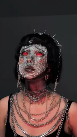 Except for you #chainmakeup #knight #chainmail #halloweenmakeup #halloweeninspo  Inspired by @kate’s jamboree ♥️