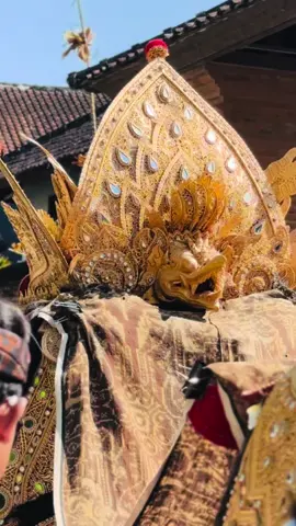 Rahina ne mangkin sampun ka puput nyineb ke sarengin krama desa lan stt semara🙏🙏@🌺TAKSU SESUHUNAN🌺 #taksusesuhunan 