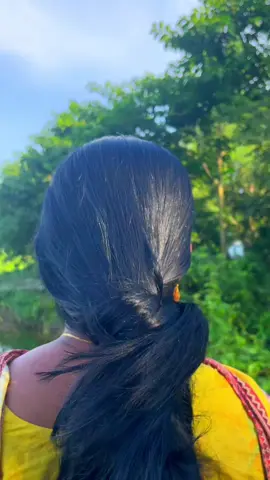 খুব ভালো লাগে, যখন কেউ একজন শুধুমাত্র আমার মুখের হাসির জন্য কিছু করে! খুব আপন লাগে, যখন কেউ একজন আমার ছোট্ট ছোট্ট ইচ্ছেগুলোরও দাম দেয়, সামান্য খুঁটিনাটি কথাও মনে রাখে। খুব স্পেশাল হয়, যে কিনা 