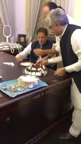 Happy Birthday PM Khan 💞 #happybirthdayimrankhan #trending #politcalupdate #unfreezemyacount 