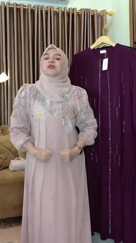 Amel - Gamis Medina Andini Dress Ceruty Printing Motif Set Hijab Segi Empat #gamiskondangan #gamiskekinian #gamissethijab #gamiscantik #fyp 