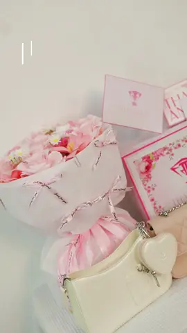 +1 món quà cho các anh tặng người iu vào 20/10 sắp tới nè 😍😗 #thaianh #japan #quatang #hoasap 