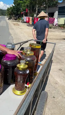 Nguồn tinh thần của anh em xóm Mường Mưn trong những ngày bão lũ, nguồn tinh thần ấy ta phải quyết tâm giữ cho bằng được.