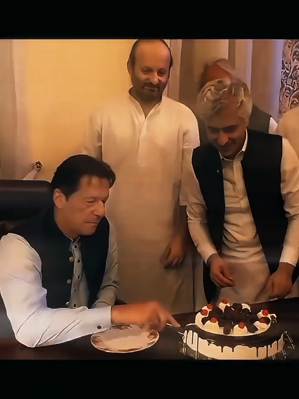 have a long life 'My Leader 5 October 1952🎂🎂🎂 #levelentry🔥🔥🔥  #leadarimrankhan👑💯  #surfstyle  #پاکستان___زندہ___باد  #قائداعظم_کا_پاکستان  @Imran Khan Official  @PTI OFFICIAL  @PTI🤴NETWORK  @🌙 خــان کا ببـر شــیــر 🦁 