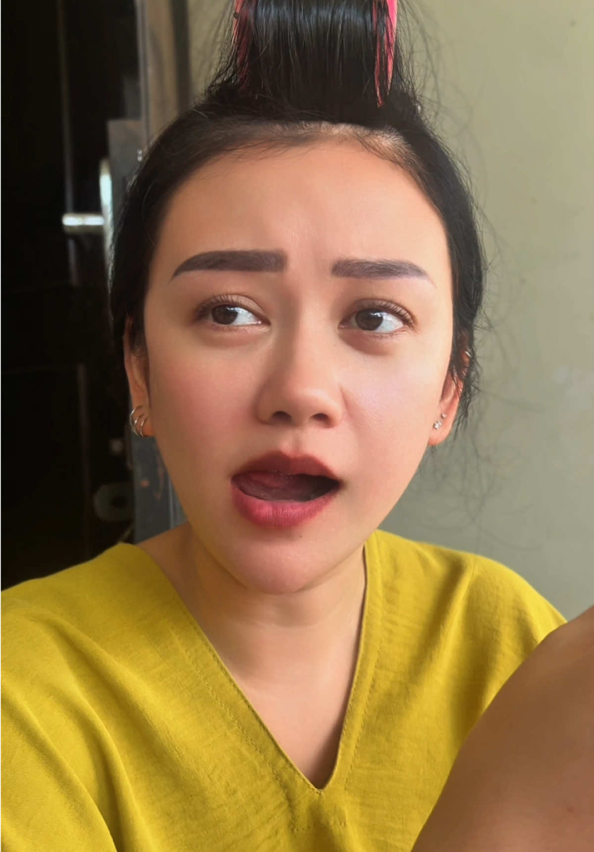 Cara bikin cewek badmood, hapus alisnya😅 #adellawulandarigariskeras #adella_wulandari #adellawulandari 