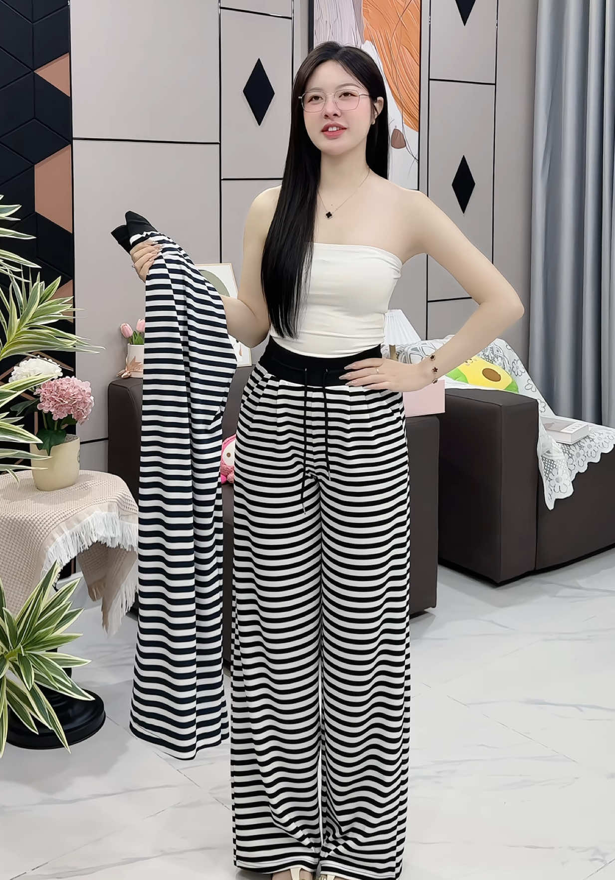 Kiếm được quần ống rộng chân ái rồi mấy bà 💕 #quansuong #quanongrong #quansuongongrong #viral 