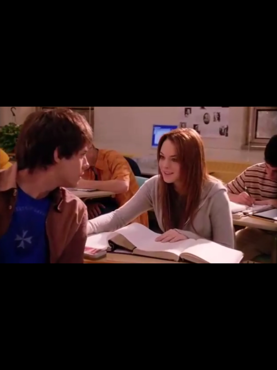Ya tienen su outfit listo? subo el video de madrugada para que estén list@s desde temprano #meangirls #lindsaylohan #chicaspesasdas #3deoctubre #calendariozafari 