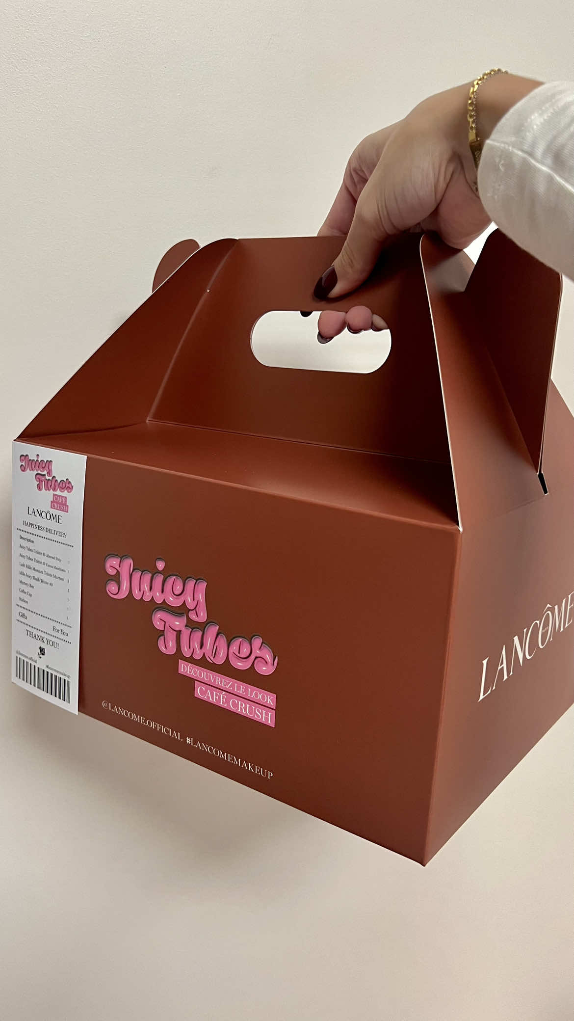 Réponse à @aurora35 Unboxing de la Café Crush box @Lancôme 🤎 *Produits offerts* @niceworkparisoff  Créatrice UGC premium Créatrice UGC makeup Contenu UGC unboxing Contenu ugc beauté #unboxing #lancomemakeup #popup #lancomexgoodnews #juicytubes 