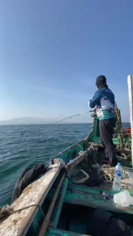 masih bersama tekong andalan🔥🔥🔥#fyp #trending #rembang24jam #mancingmaniamantap🐟🎣 slow jigging 