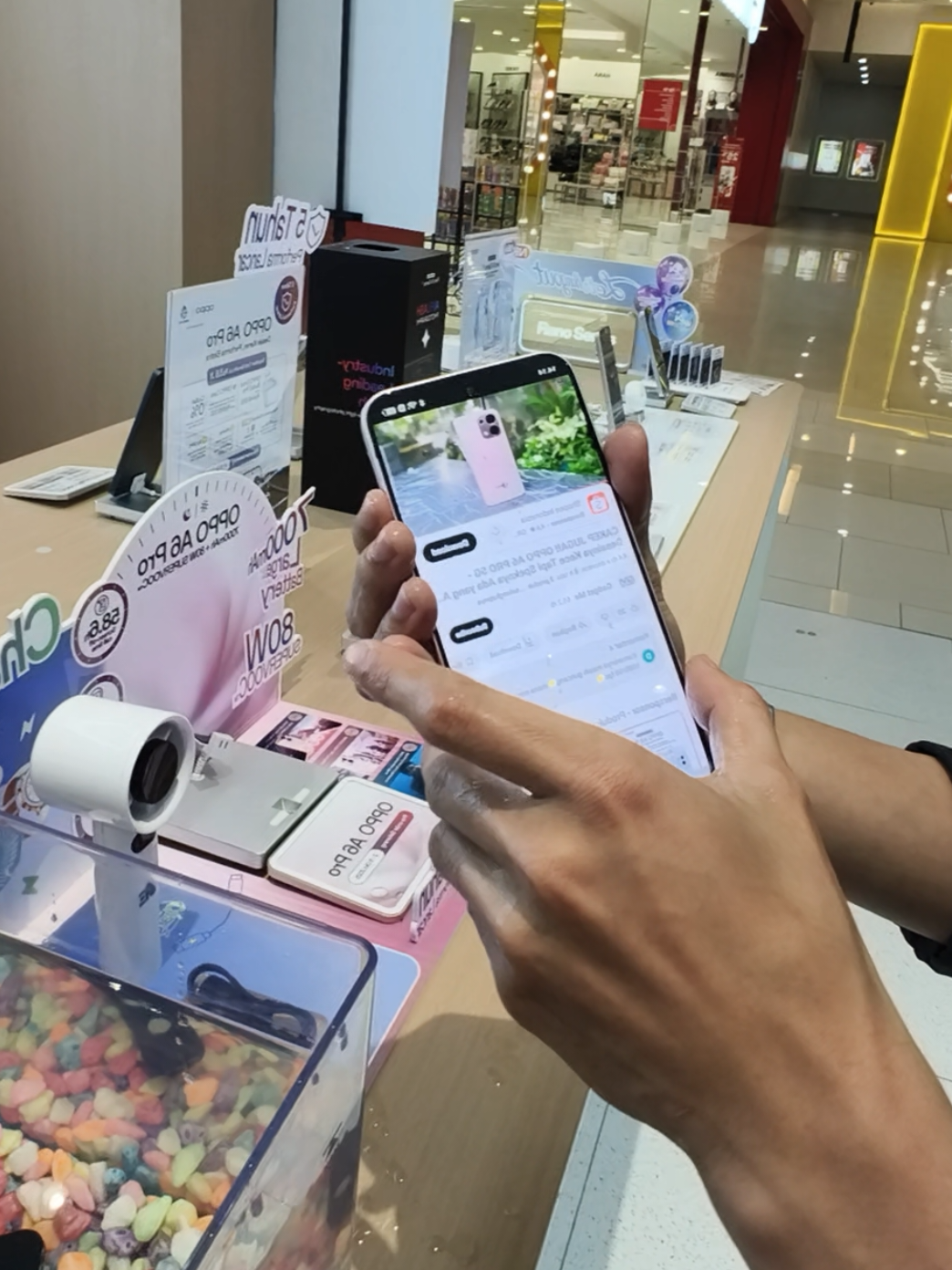 Oppo a6pro udah bisa pre order di Oppo store Ciputra guys. #OppoA6pro 