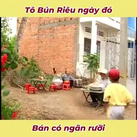 quay lại tuổi thơ  thanh thích ăn rau hơn ăn bún 😂😂