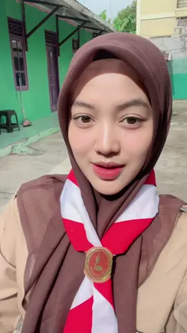 sdh lama sekali tidak pakai baju ini hihi