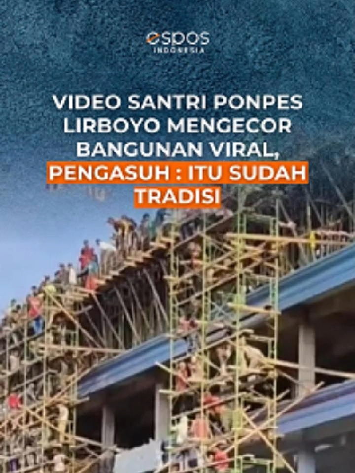 Video ribuan santri ikut mengecor bangunan bertingkat di Pondok Pesantren Lirboyo, Kediri, viral di media sosial. Fenomena ini ramai diperbincangkan karena muncul tak lama setelah runtuhnya bangunan di Ponpes Al Khoziny, Sidoarjo. Pengasuh Ponpes Lirboyo, KH Oing Abdul Muid, menjelaskan bahwa keterlibatan santri dalam pembangunan merupakan tradisi pesantren sejak berdiri pada 1910. Santri terbiasa bergotong royong saat pengecoran massal, yang dipandang sebagai amal jariyah. Meski begitu, pengerjaan harian tetap ditangani tukang profesional, sementara keselamatan santri menjadi perhatian utama. Tragedi di Sidoarjo disebut sebagai pengingat agar praktik gotong royong ini dievaluasi lebih ketat. Pembangunan di Lirboyo umumnya dibiayai secara swadaya, dengan bantuan pemerintah dalam porsi kecil. Tradisi kerja bersama ini dianggap mencerminkan semangat kebersamaan dan kemandirian pesantren. #lirboyo #ponpes #ponpeslirboyo #pondokpesantren #gotongroyong #kediri