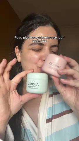 ✨ Découverte du duo @Arencia Holy Hyssop Serum 30 & Red Collagen Smoothie Serum 30 🌿🍓 Deux formules puissantes qui travaillent main dans la main : 🌟 Le Red Collagen Smoothie booste le collagène, réduit les ridules et resserre les pores. 🌿 Le Holy Hyssop Serum illumine le teint, atténue l’hyperpigmentation et hydrate en profondeur. Résultat : une peau éclatante, rebondie et lumineuse ✨ #kbeauty #skincare #arencia #glowingskin #skincareduo   