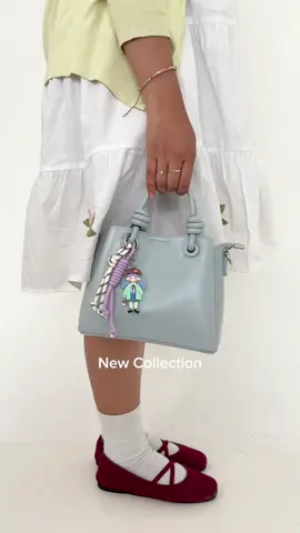 New collection, Alice Bag with charm👧🏻✨ Korean mini bag gemes free bag charm lucukkk💖 #PromoGuncang1010 #GajianSale #WIBGAJIAN #jimshoney #alicebag 