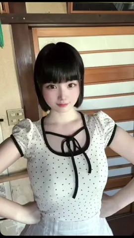 いつもに増して背景に年季感じる笑 髪の毛ハッシュボブ(？)ってやつにしてみたいなｰ。 #おすすめ #fyp #fypシ゚ #02 