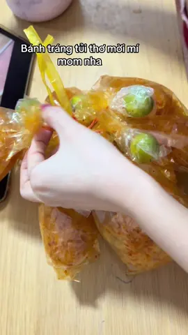 Ngon lúm mí bà ơi #anngoncungtiktok #anngonmoingay #viral #anvattiktok #muasamcungtiktok #angiday #banhtrang #banhtrangphoisuong #banhtrangtron #banhtranghanhphi #banhtrangtuoitho #banhtrangmuoinhuyen 