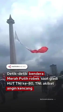 Insiden terjadi saat gladi perayaan HUT TNI ke-80 di Monas, Jakarta Pusat, Kamis (2/10). Bendera Merah Putih raksasa yang dikibarkan di tugu Monas robek pada bagian merah akibat tiupan angin ekstrem di atas 20 knot. Kepala Pusat Penerangan TNI, Mayjen Freddy Ardianzah, membenarkan kejadian tersebut. Ia menyebut kondisi itu wajar terjadi dalam latihan, terutama karena bahan kain bendera saat itu kurang kuat menahan hembusan angin. Menindaklanjuti peristiwa ini, TNI langsung melakukan evaluasi dan mengganti bendera dengan bahan yang lebih kokoh. Pada gladi bersih keesokan harinya, bendera berhasil berkibar sempurna meski angin masih cukup kencang. Lebih lanjut, acara puncak HUT ke-80 TNI akan digelar pada Minggu, 5 Oktober 2025 di Monas. Perayaan ini akan menampilkan upacara militer, parade pasukan, atraksi alutsista modern, hingga konser musik rakyat, melibatkan lebih dari 133 ribu personel dan 1.047 alutsista dari darat, laut, dan udara. #HUTTNI80 #HUTTNI #Monas #GladiTNI #TNI 