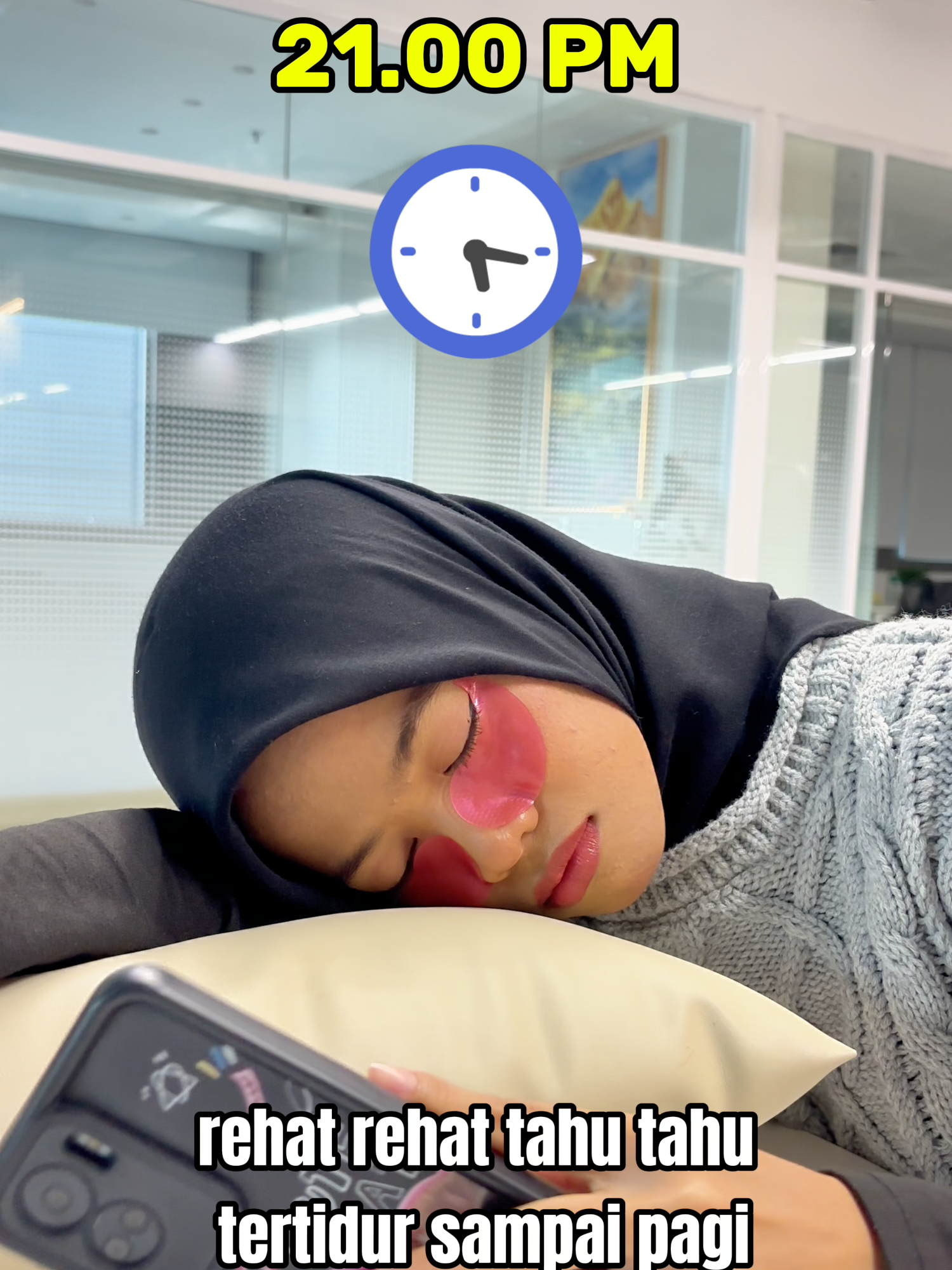 Pakai eye patch lanbena sambil rehat terlupa dan terbawa tidur ? Tiada masalah , eye patch lanbena deperbuat daripada bahan eco friendly dan boleh dibawa tidur semalaman . bangun je esok pagi mata terus cerah dan nampak lebih fresh !  🤩❤️ #lanbenaeyepatch #lanbenamalaysia #skincarehacks #eyepatch #retinol #skincareroutine #eyescream #vitaminc #tiktoklive #fypシ #peptide #eyebag #tipsskincare #lanbenaskincare #darkcircles #SelfCare #matapanda #fypツ #ThanksLanbena #lanbena