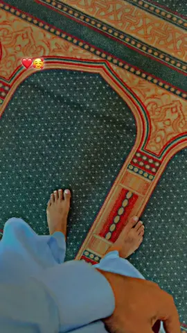 بری حسرت ہے وہاں کی ہمیں بھی سرکار بلاۓ گۓہم بھی مدینے جائیں گۓ۔🥰❤️۔؀