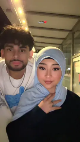Kurze Info an alle, ich bin nicht schwanger, ich hatte nur zu viel gegessen, also hört auf, überall Lügen zu verbreiten!!!  #seraj #hayat #couples #goviral #❤️🥹🦋💍 